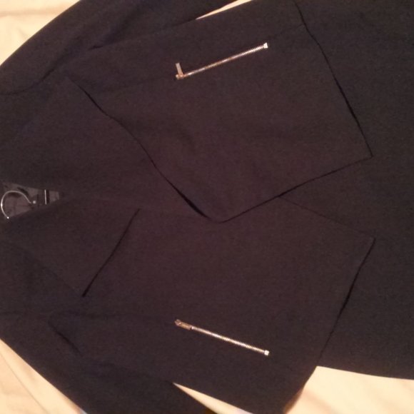 Business Suit - Picture 8 of 9